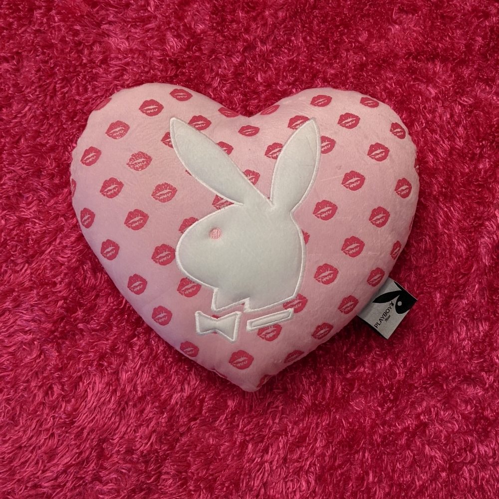 Playboy heart pillow with kisses - Picture 1 of 4